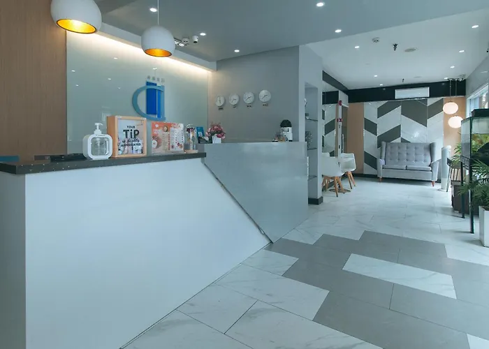 Maine Residences Leveriza By Reddoorz Manila