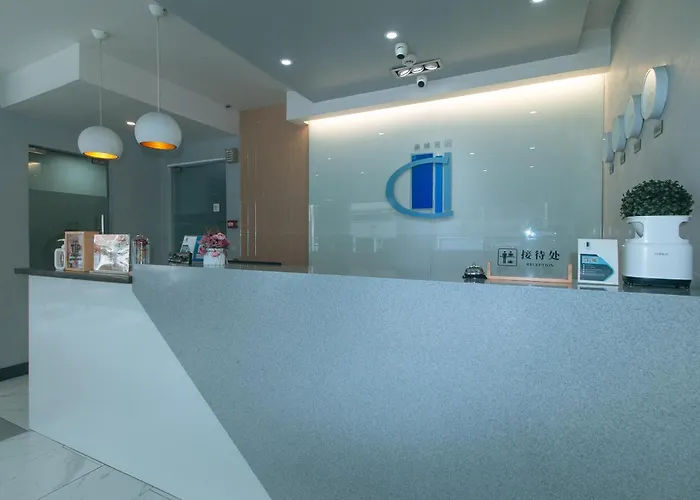 Hotel Maine Residences Leveriza By Reddoorz