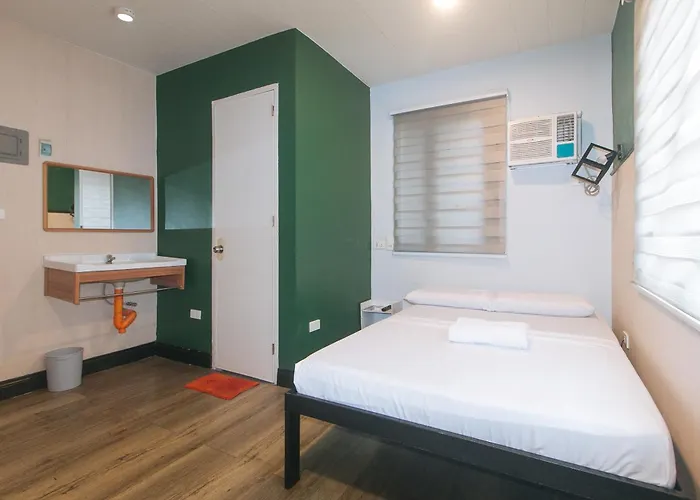Maine Residences Leveriza By Reddoorz Hotel Manila