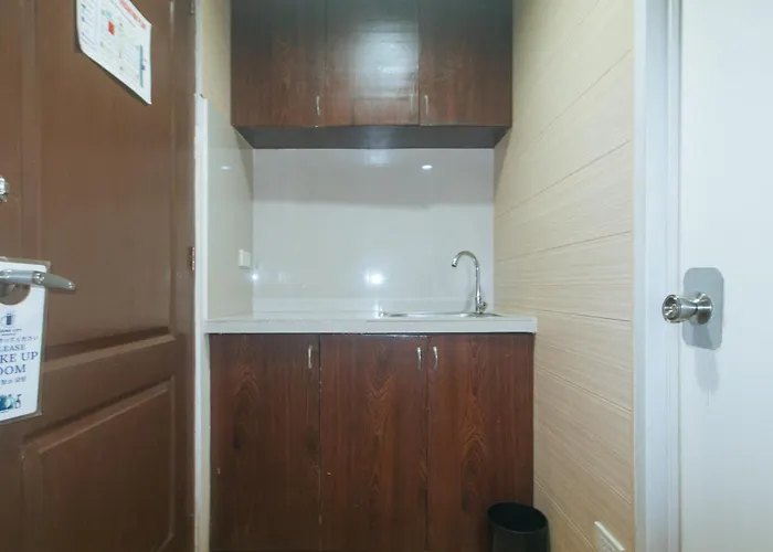 Hotel Maine Residences Leveriza By Reddoorz Manila