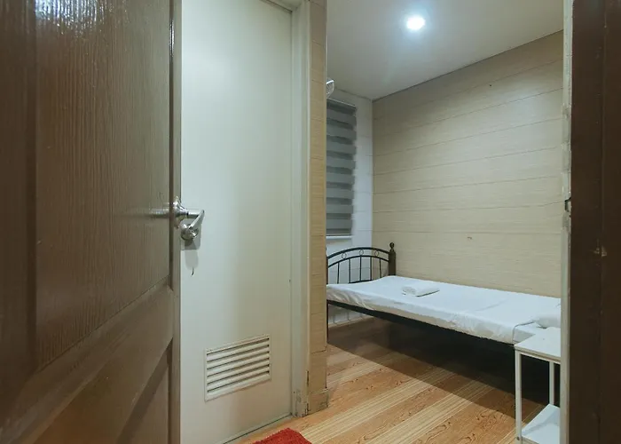 Maine Residences Leveriza By Reddoorz Hotel Manila