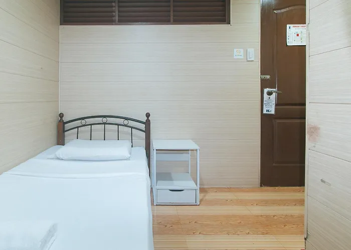 Hotel Maine Residences Leveriza By Reddoorz Manila