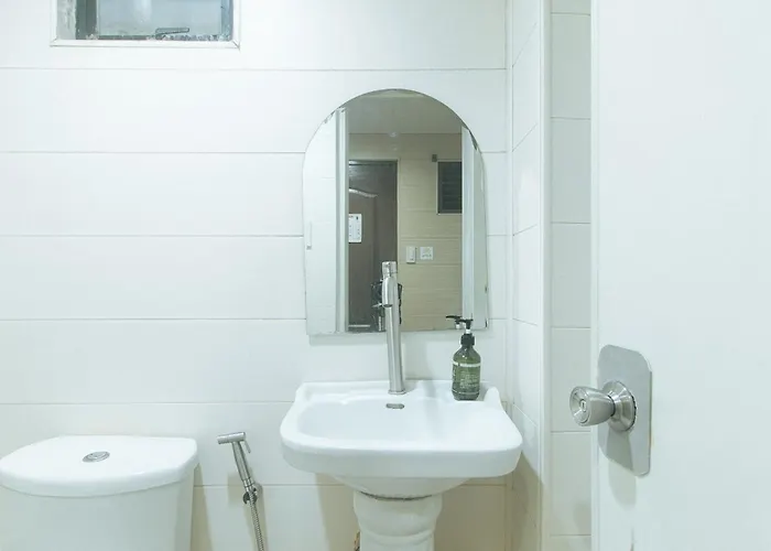 Maine Residences Leveriza By Reddoorz Manila