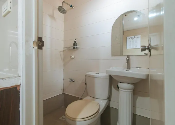 Hotel Maine Residences Leveriza By Reddoorz 2*