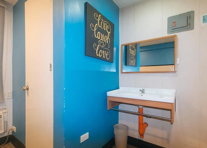 Maine Residences Leveriza By Reddoorz Manila