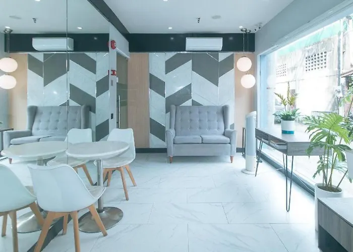 Maine Residences Leveriza By Reddoorz
