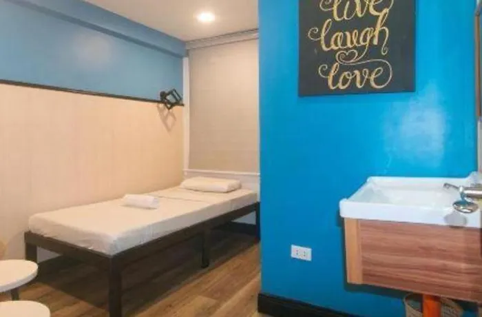 Maine Residences Leveriza By Reddoorz 2* Manila